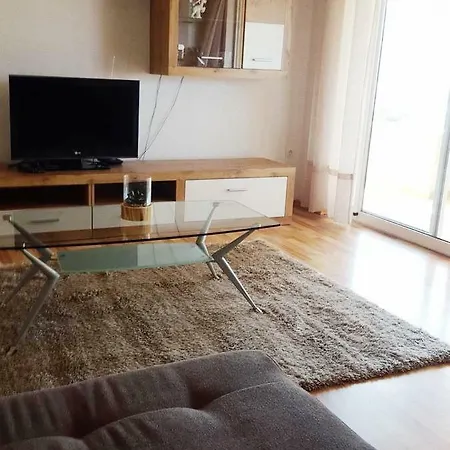 Big Apartment Grebastica